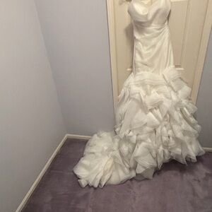 NWT Elegant Simone Carvalli Ivory Organza Strapless Wedding Dress